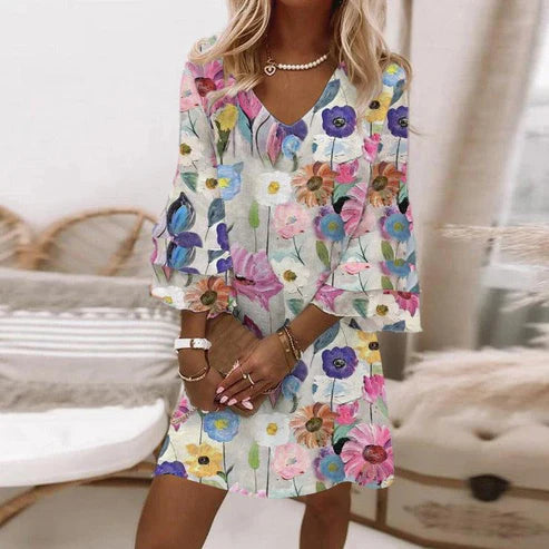 Edith - Flowy Dress with V-Neck